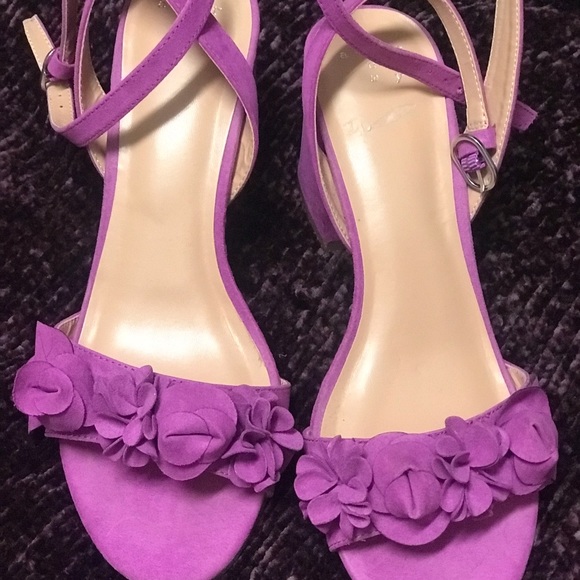 A New Day Heeled Sandals - Picture 2 of 7